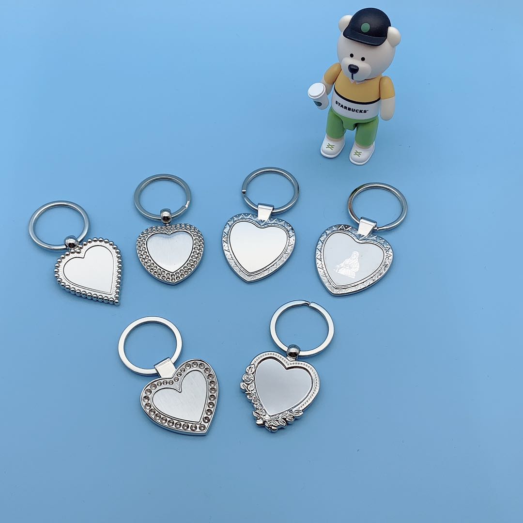 Single-row zinc alloy heart-shaped keychain Item Picture