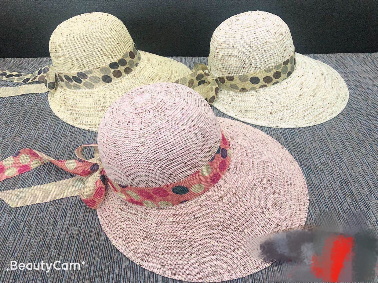Lady's ribbon hat