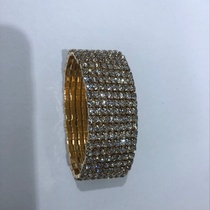 Eight rows of gold bracelets