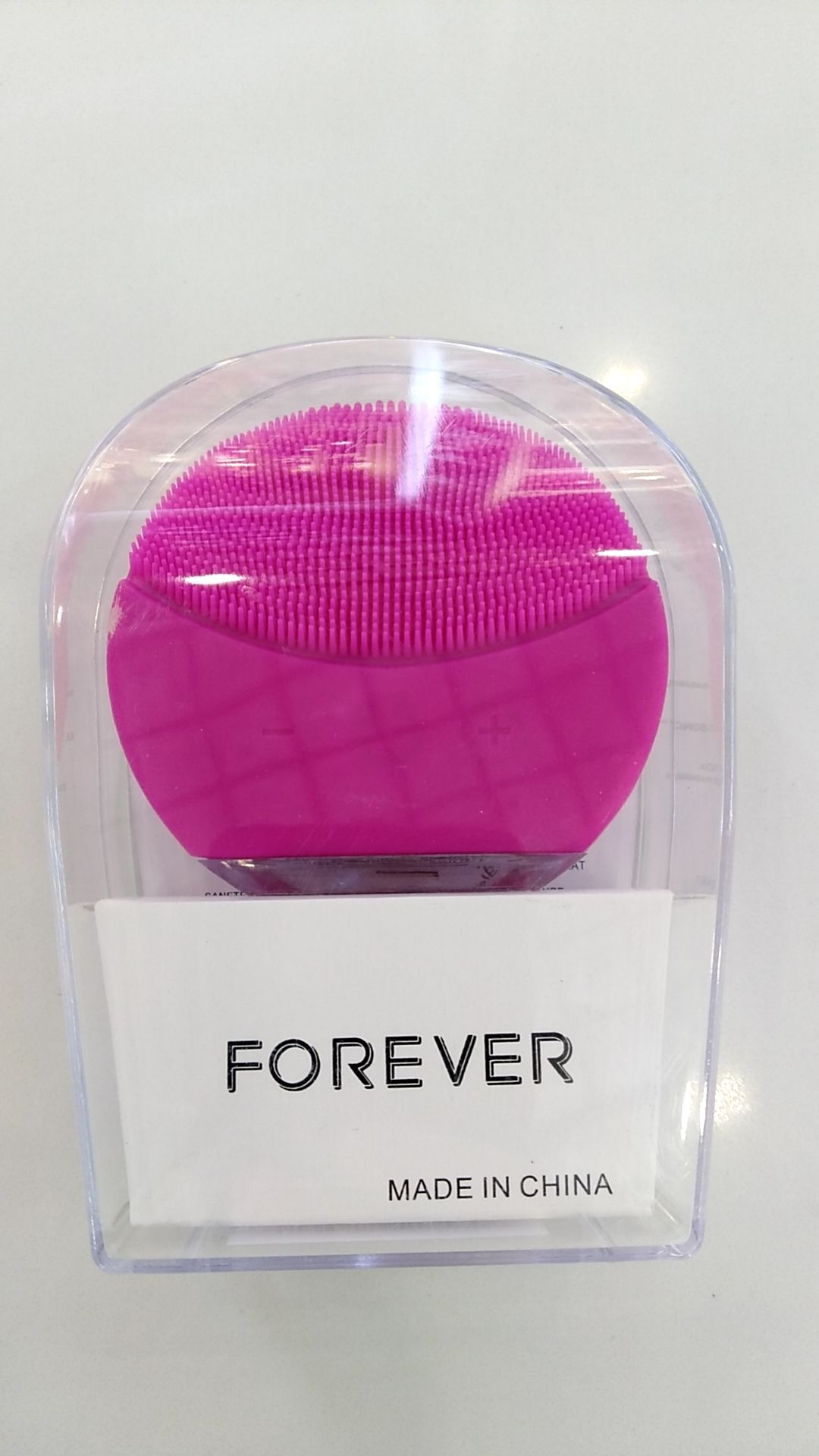 Facial cleansing device