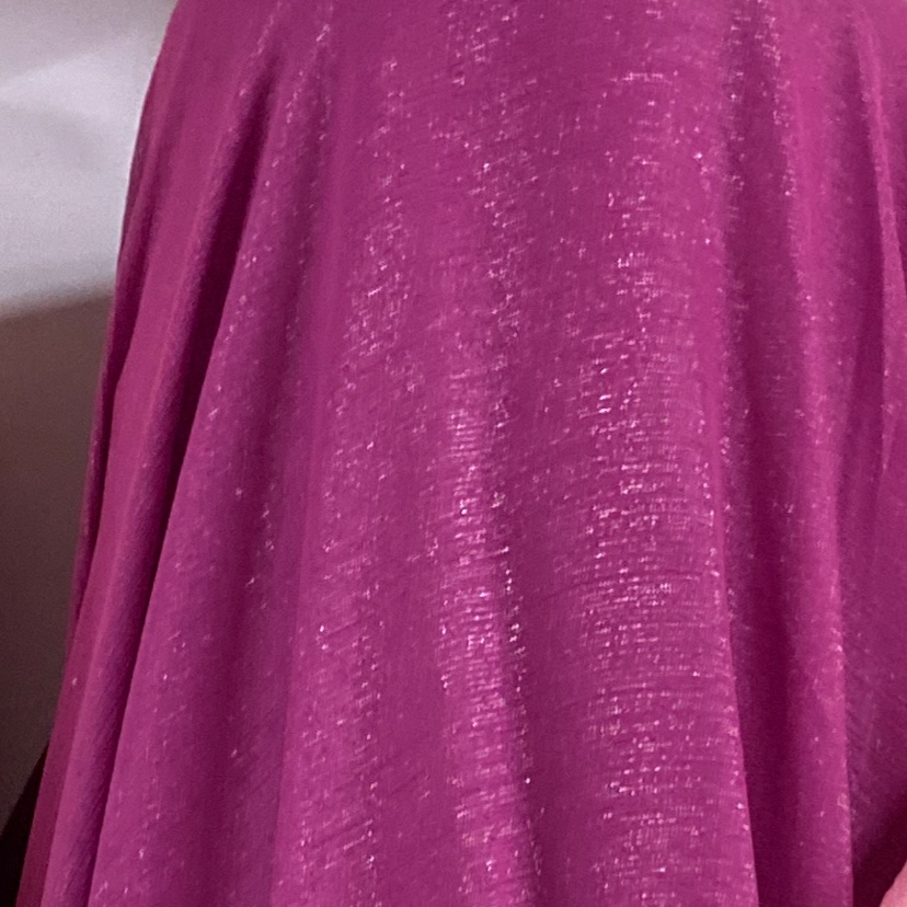 Rose-red silver crepe fabric, glittering crepe fabric, decorative items, handicrafts, headwear, clothing fabric details Picture
