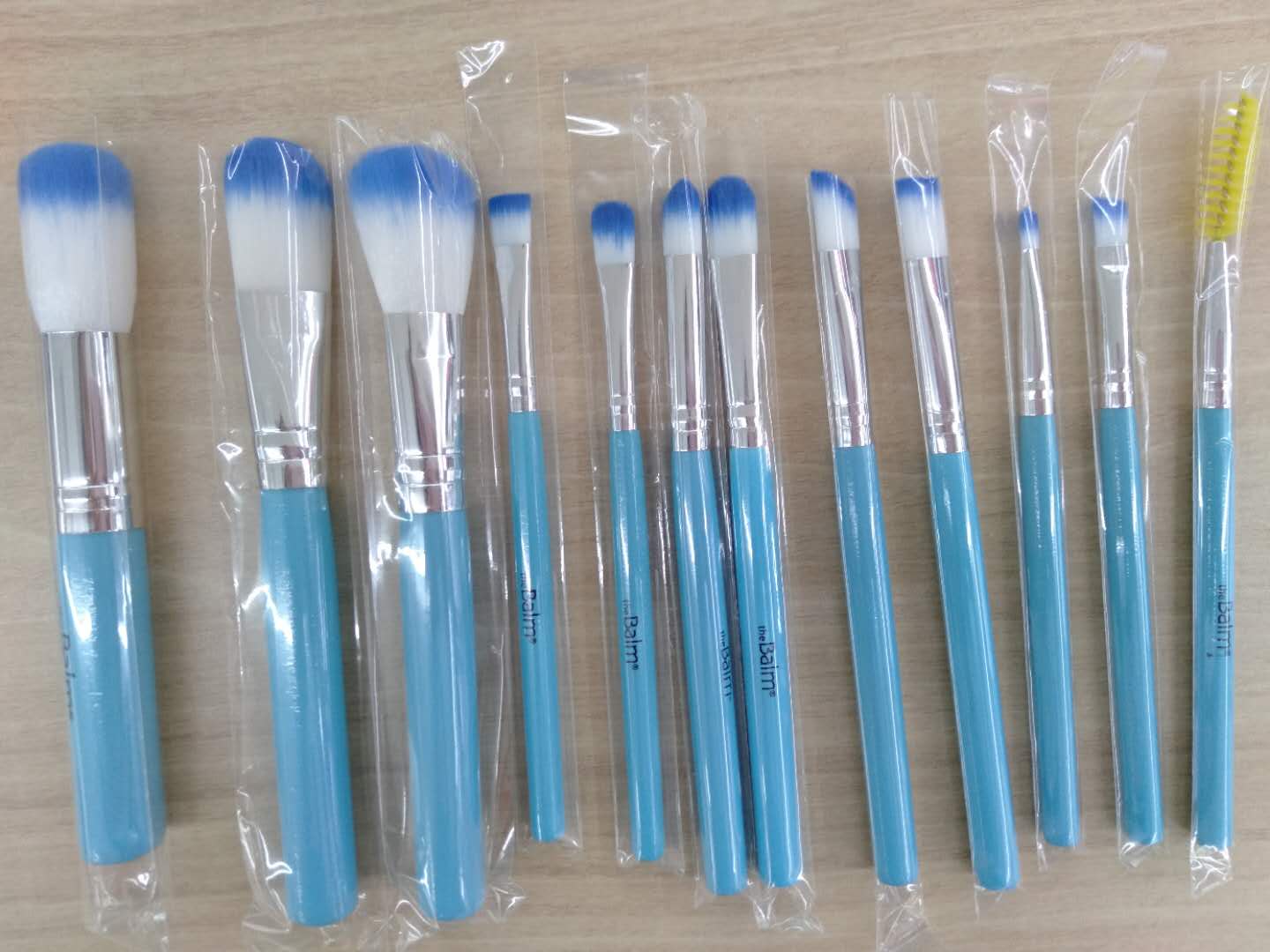 12 cover brush makeup brush concealer brush, loose brush eyelash roll full figure