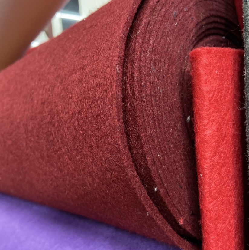 Deep red 1mm thick felt non-woven fabric, handcrafted for studio decorations, handicrafts, toys, daily necessities, multiple colors available, customizable thickness details Picture