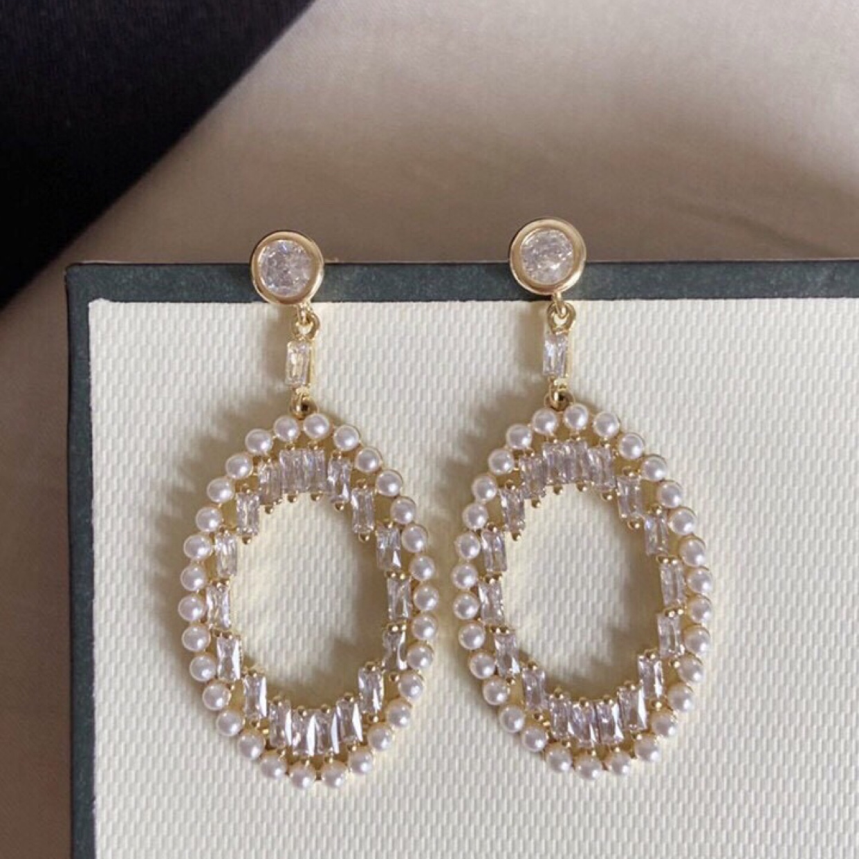 Han Fan simple pearl zircon earrings sterling silver needle thumbnail