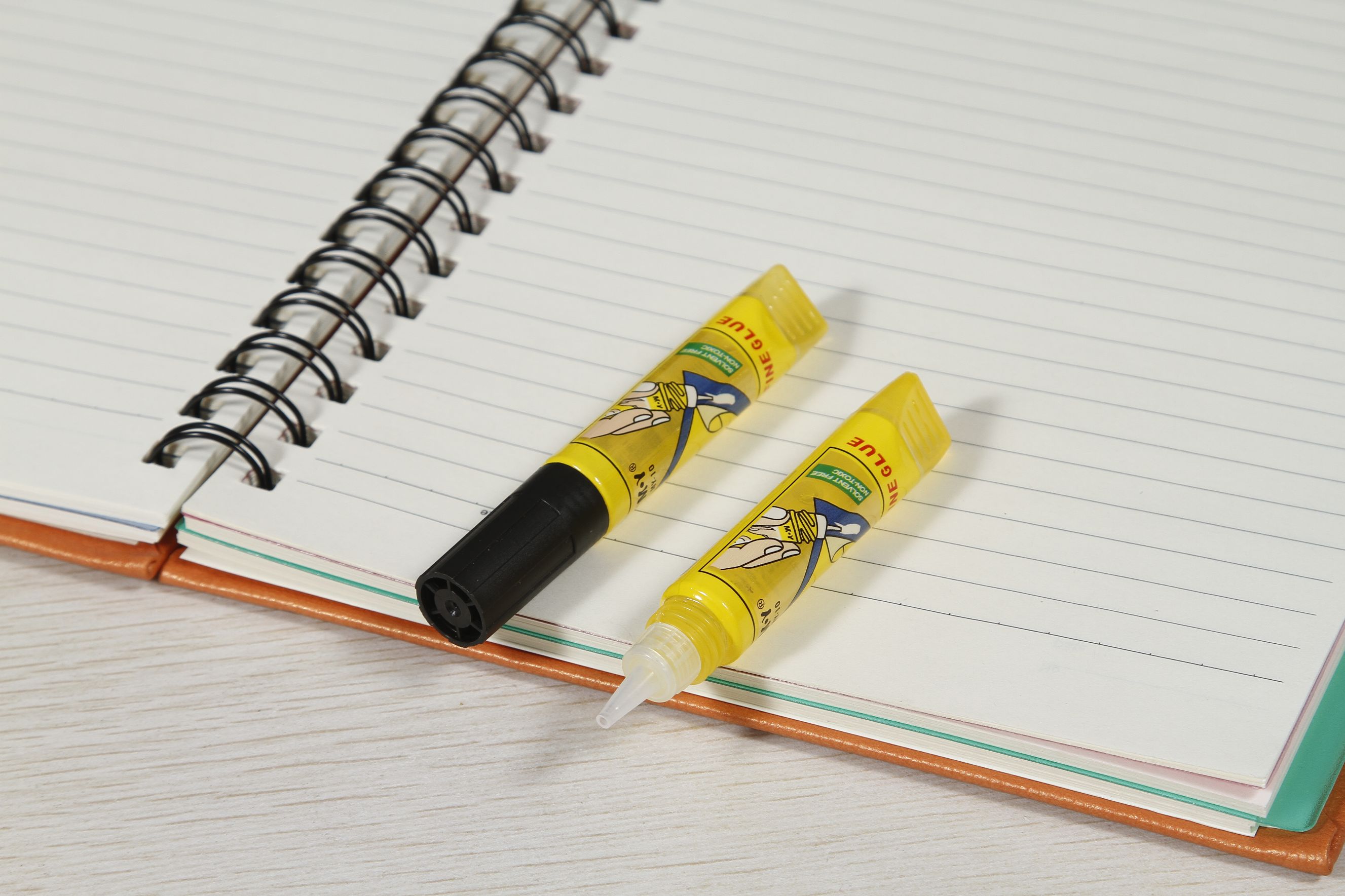 10ml pointed tip yellow bottle liquid glue for office stationery detail image 2