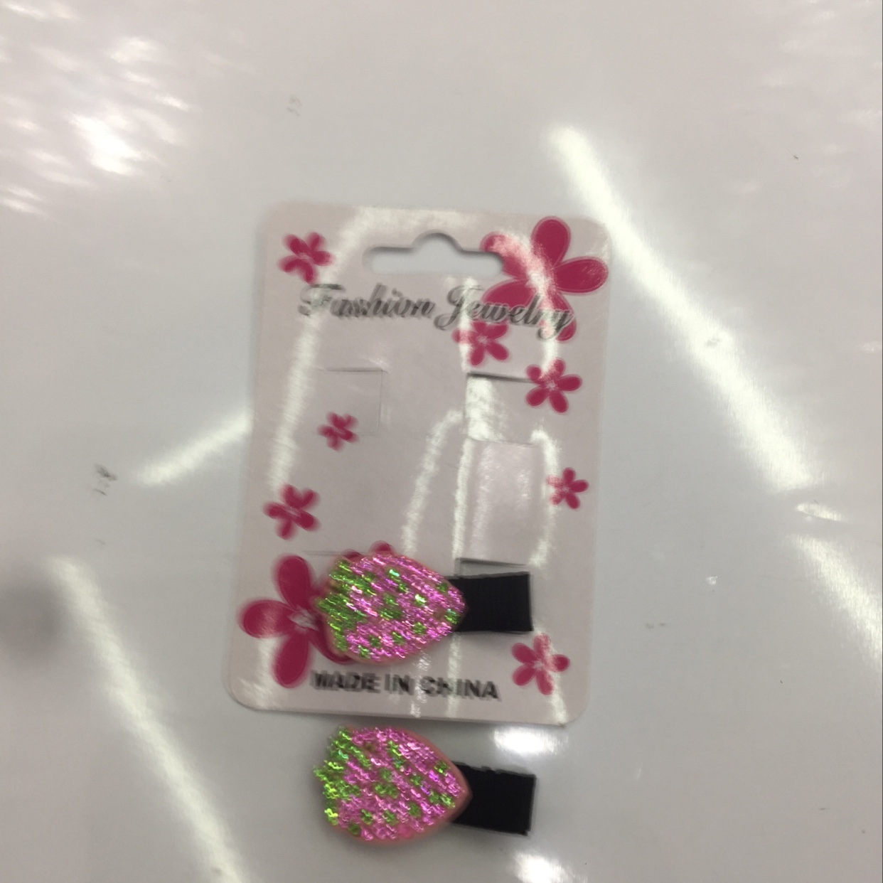 Strawberry duck clip thumbnail