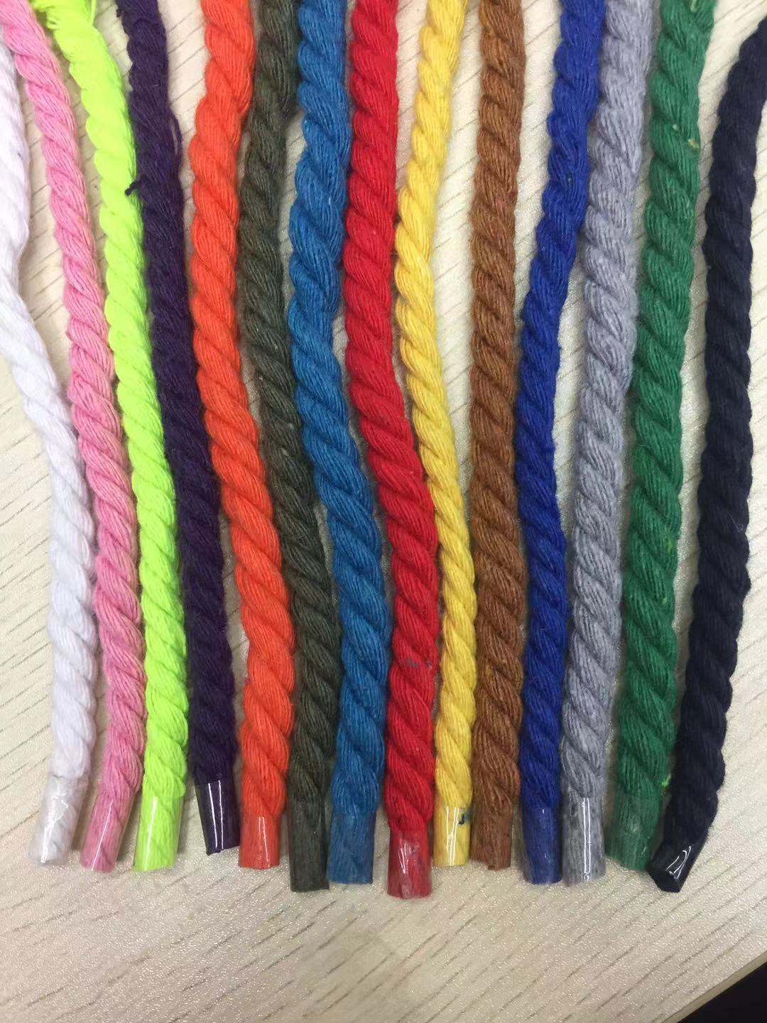 Colored three-strand cotton rope 5mm thick in stock, wig rope, shoelace rope, clothing rope