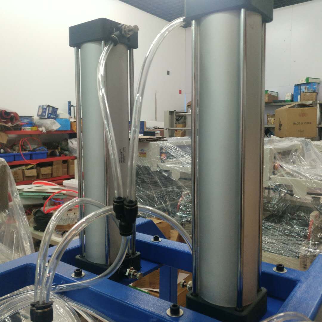 Huayi Packaging Machinery operates with integrity and offers high-quality compression vacuum packaging machines pic 3