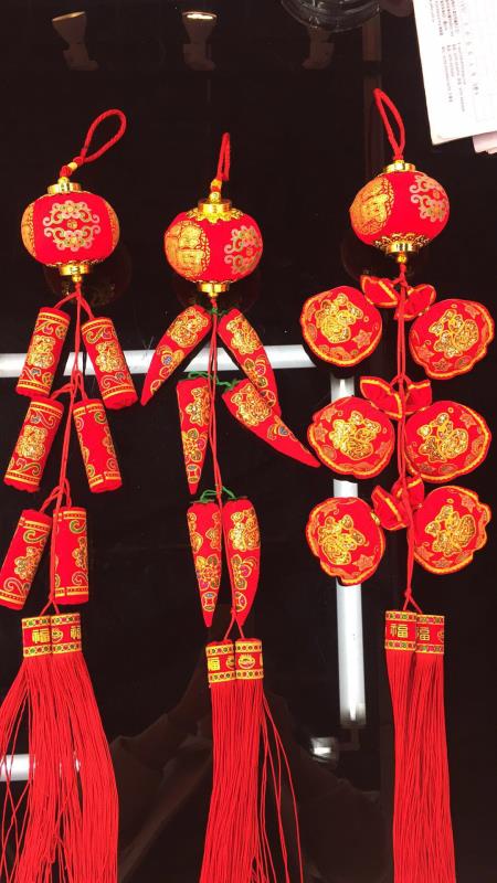 New HC-9cm lantern hanging 6-head blessing bag chili firecracker string home decoration pendant, wedding interior decoration details Picture