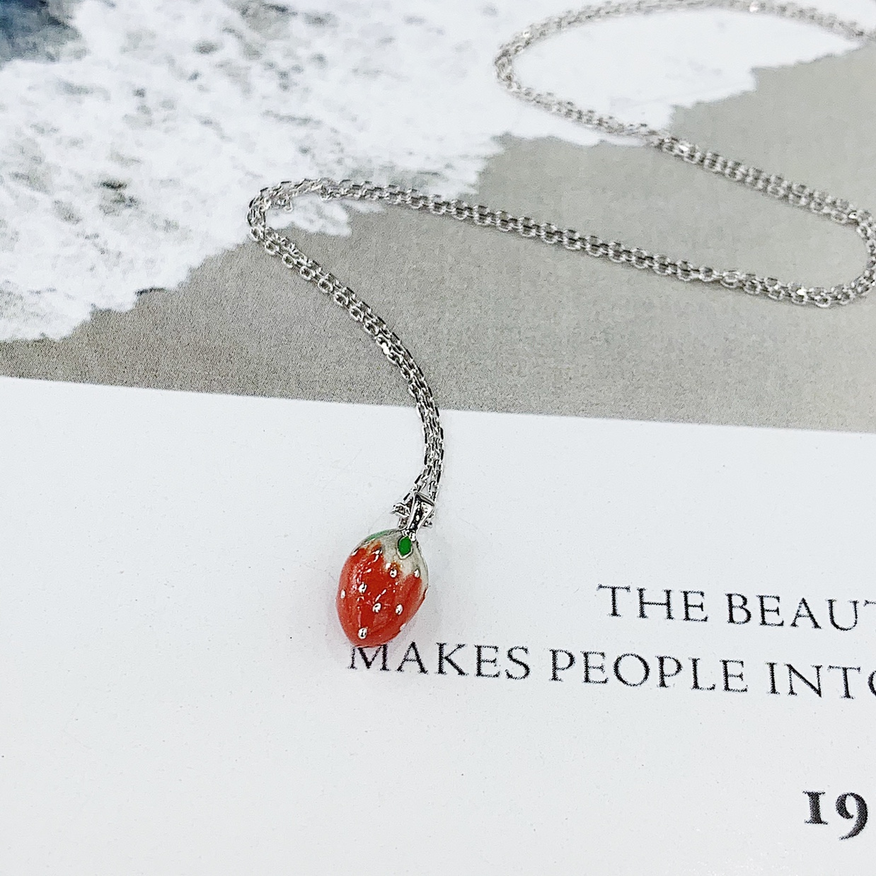 S925 Silver cute Girl Strawberry necklace with oil drip process, non-allergenic and non-fading necklace undefined