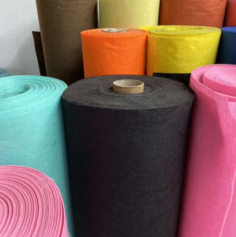 Black felt non-woven fabric is handcrafted for studio decorations, handicrafts, toys, daily necessities, and available in multiple colors