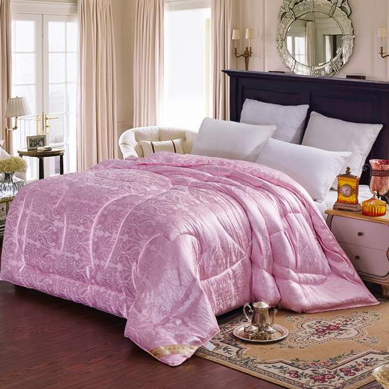 Spider Flower Silk Quilt details Picture