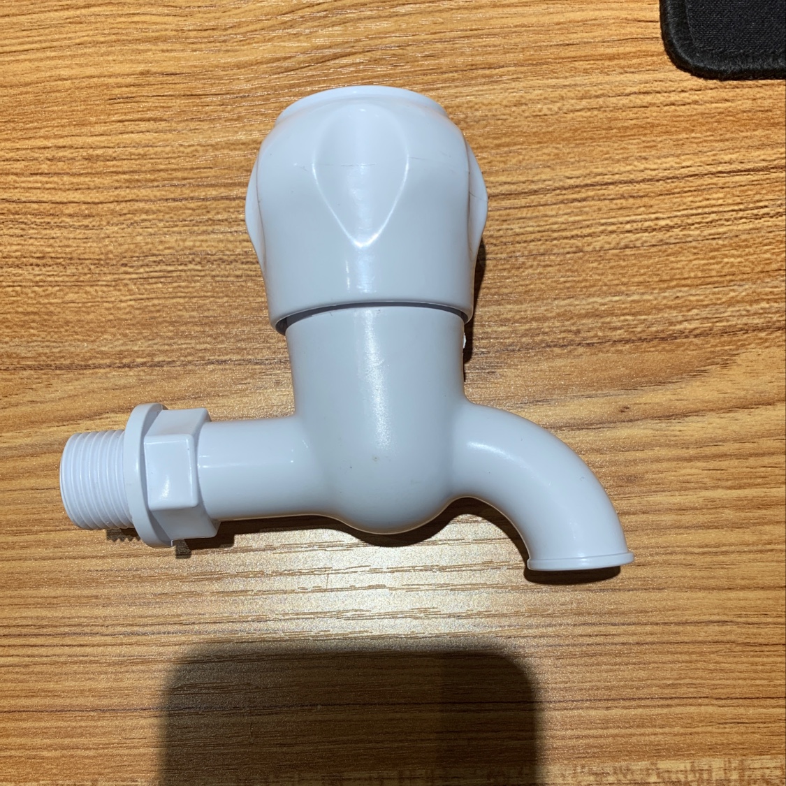 塑料水龙头