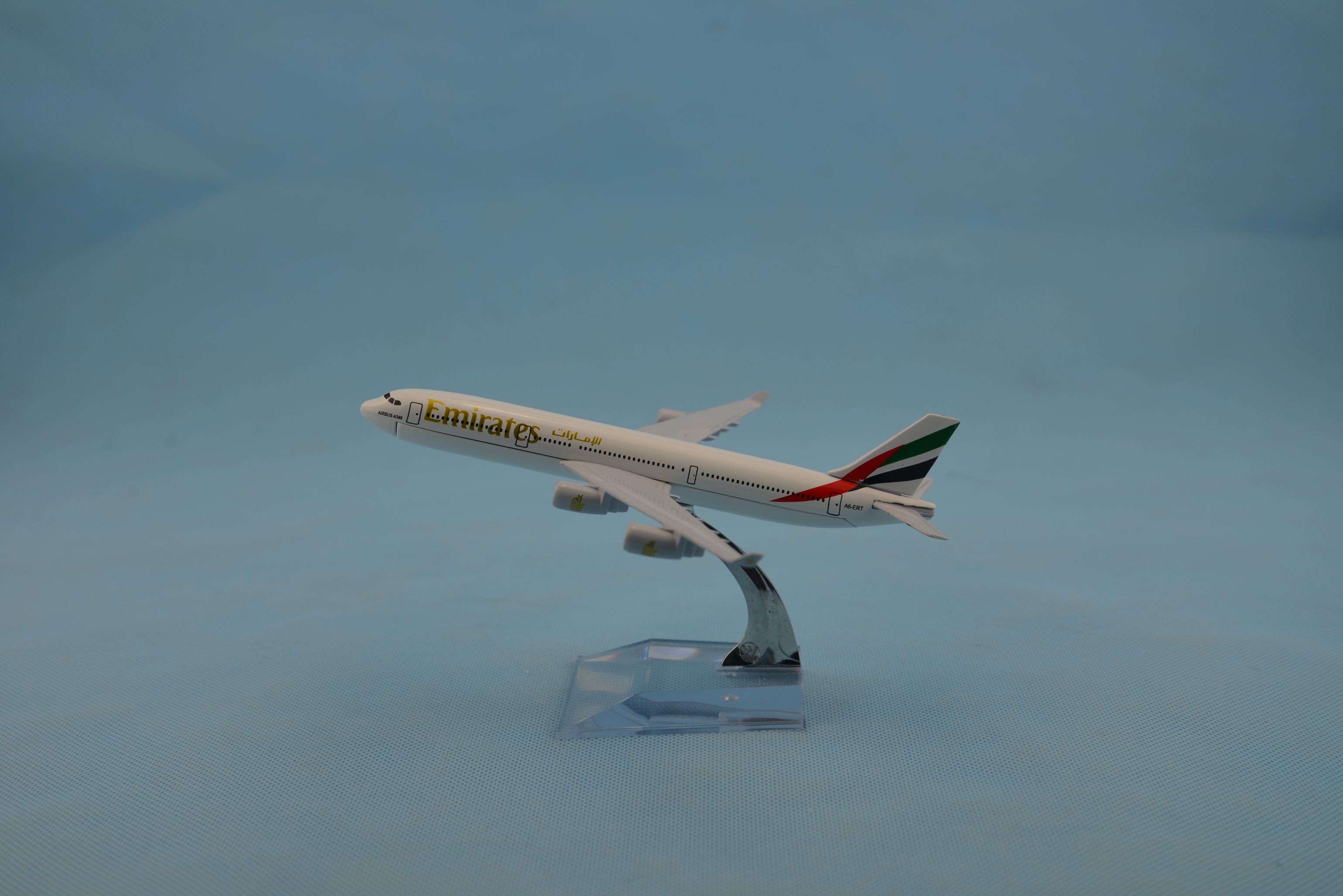 飞机模型（16CM阿联酋航空A340合金飞机模型 ） 金属仿真飞机模型图