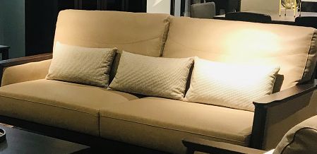 Imported sofas change the atmosphere