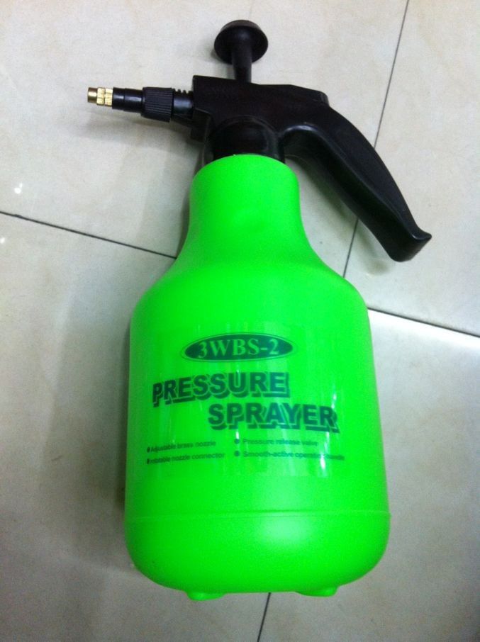 Manufacturer direct selling sprayer material plastic 2L thumbnail