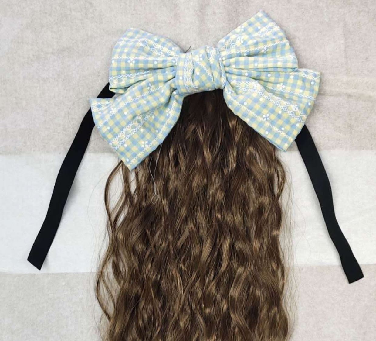 Custom-made and wholesale of ordinary high-temperature silk wigs, ponytail ties, synthetic fiber silk wigs, large bow wigs, and ponytails