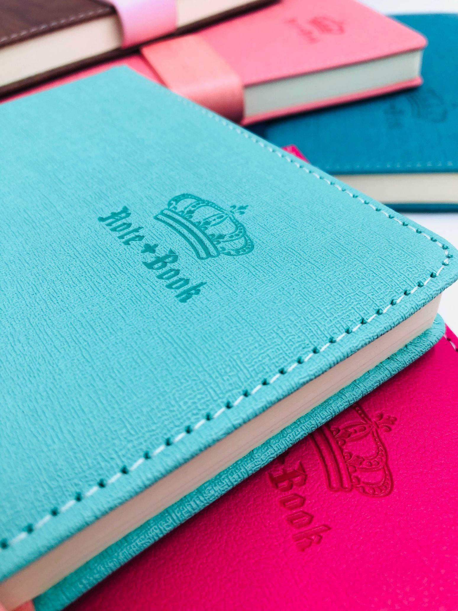 25K炫彩带扣笔记本子文具本子加厚商务记事本工作日记本简约皮面详情图2