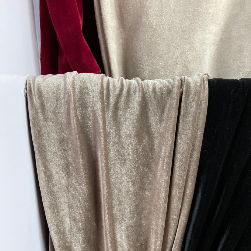 Coffee-colored stretch velvet fabric clothing, handicrafts, decorations, shoes and hats are available in a variety of colors