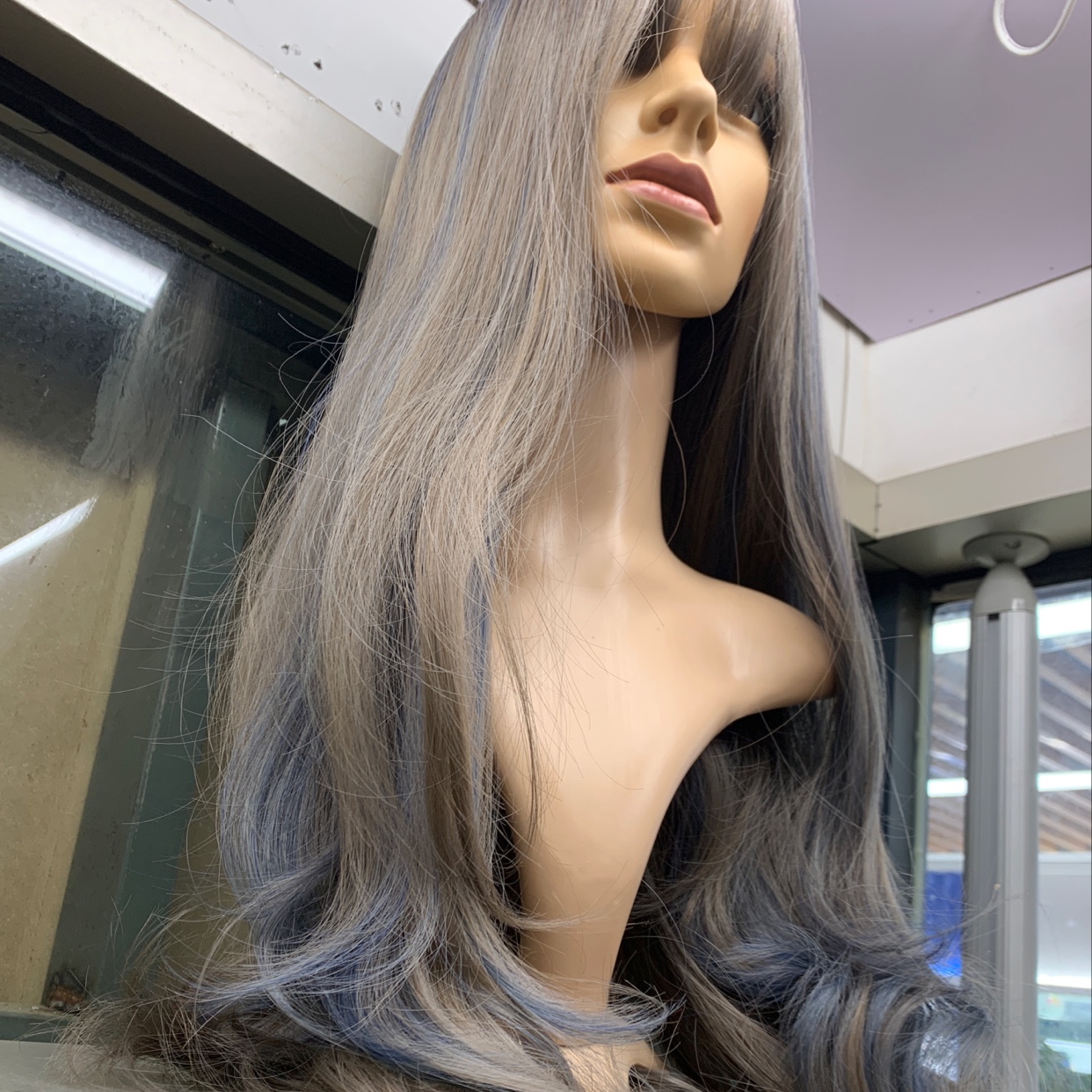 Custom-made and wholesale of adhesive paper mesh wigs, women's highlighted long roll wigs, matte high-temperature silk simulation wigs details Picture