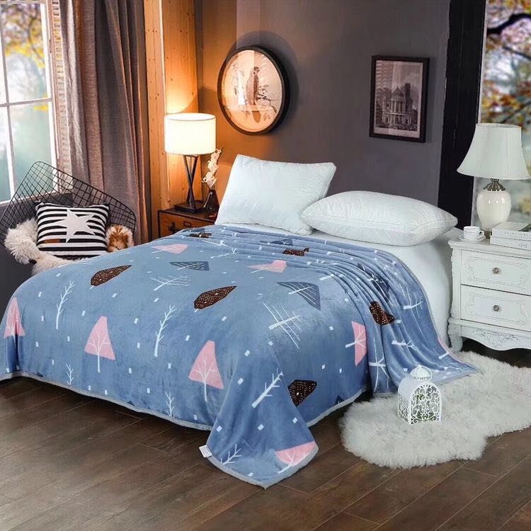 Fleece Fleece Blanket With Rolled Hem details Picture