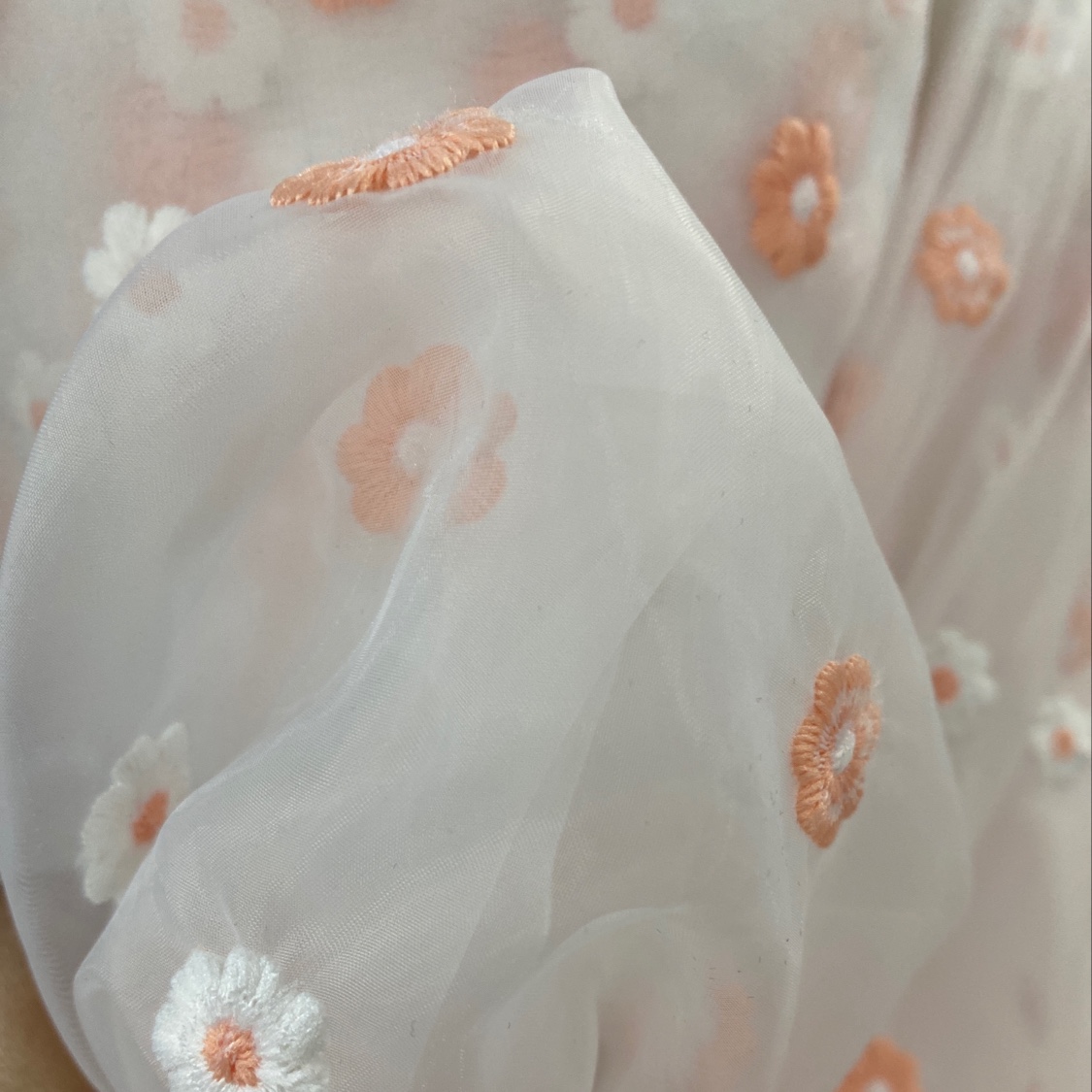 欧根纱绣花本季新款厂家直销现货直销2022