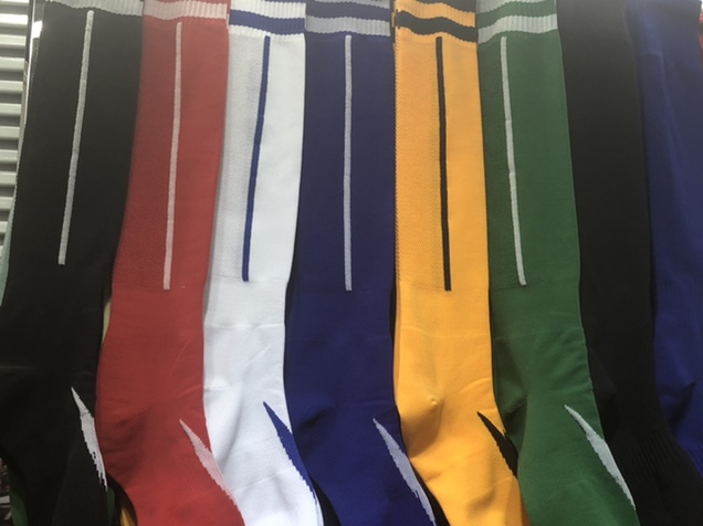 Manufacturer direct wholesale price, not retail price, men over knee football socks, wear comfortable breathable thumbnail