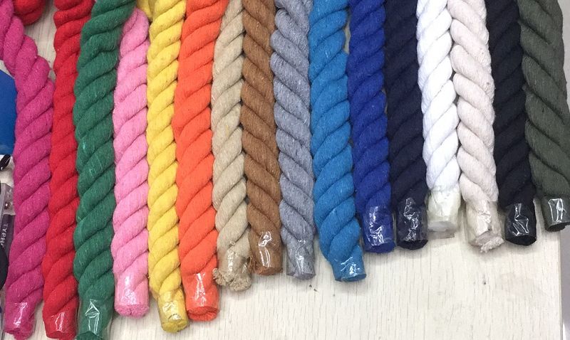 2 cm thick colored three-strand cotton rope in stock, jewelry rope, clothing rope, decorative rope, factory direct sales, rope inventory Specification image