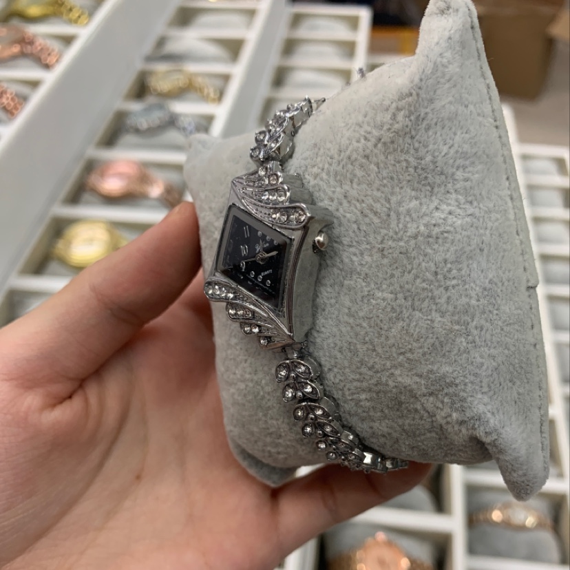 女士简约腕表细带产品图