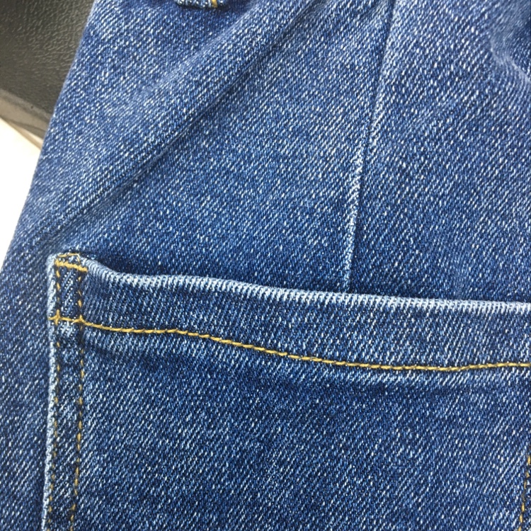 仔仔牛仔裤高弹力白底实物图