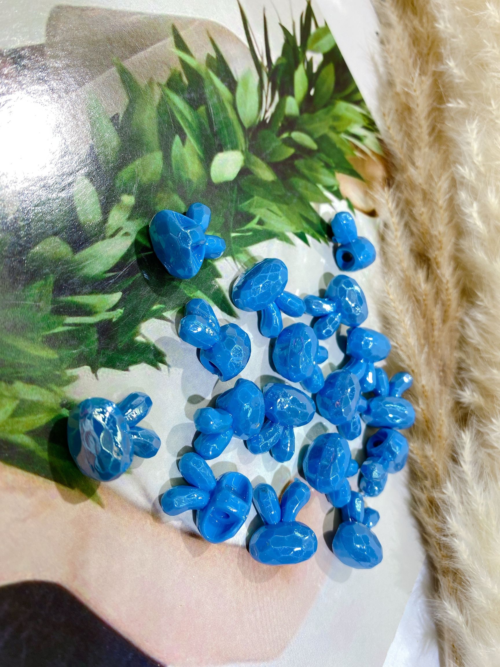 Аксессуары для акриловых кроликов, бело-цветных детей с наволочками detail image 3