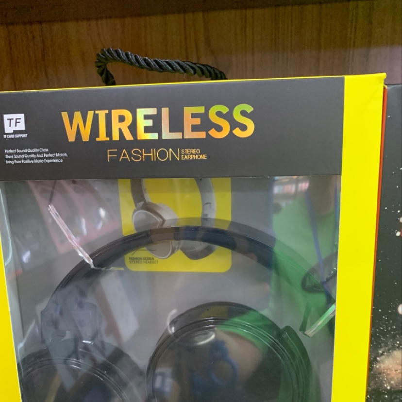 The headset 8 thumbnail