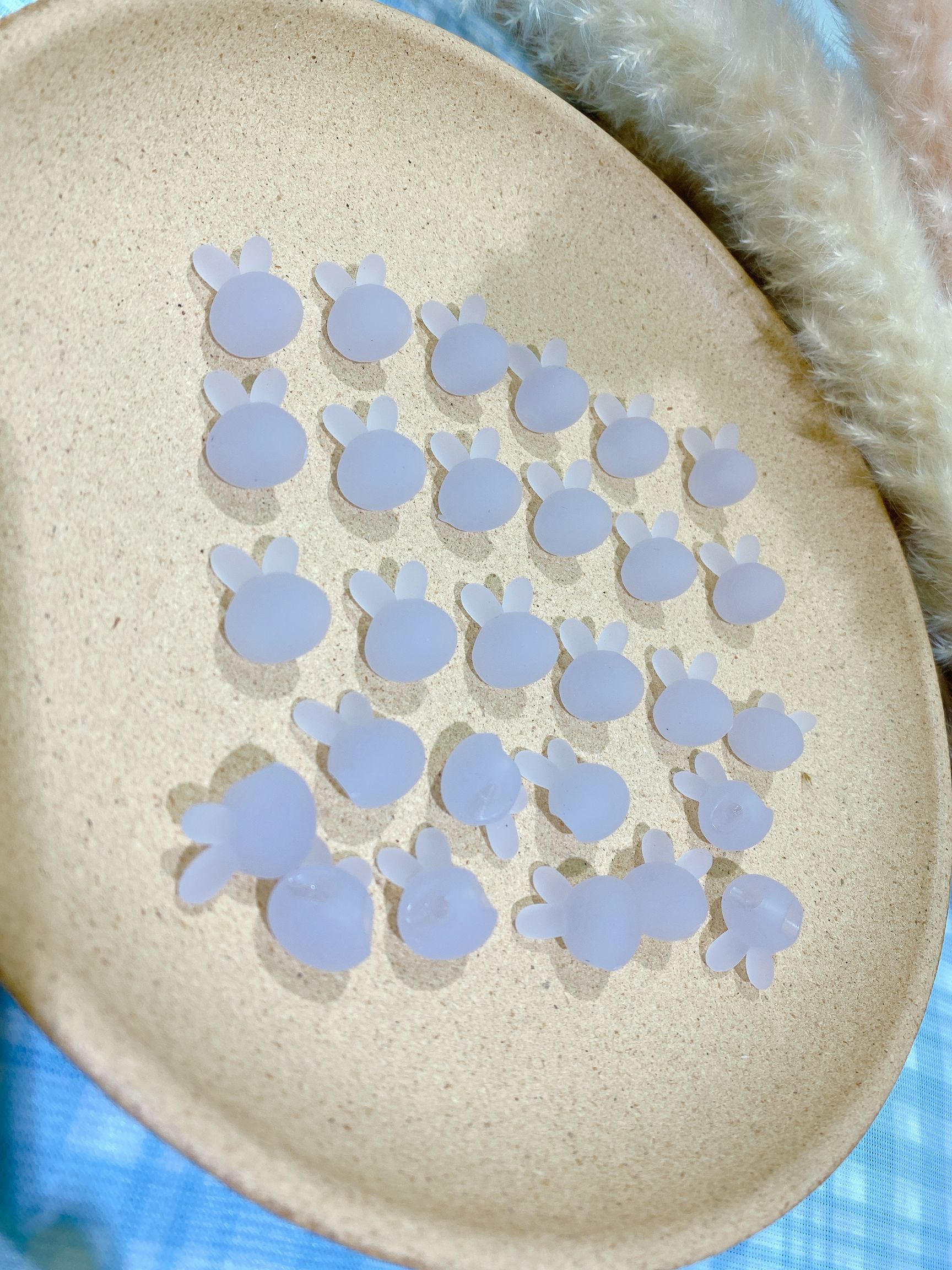Acrylic rabbit head jelly rubber children's headband accessory detail image 2