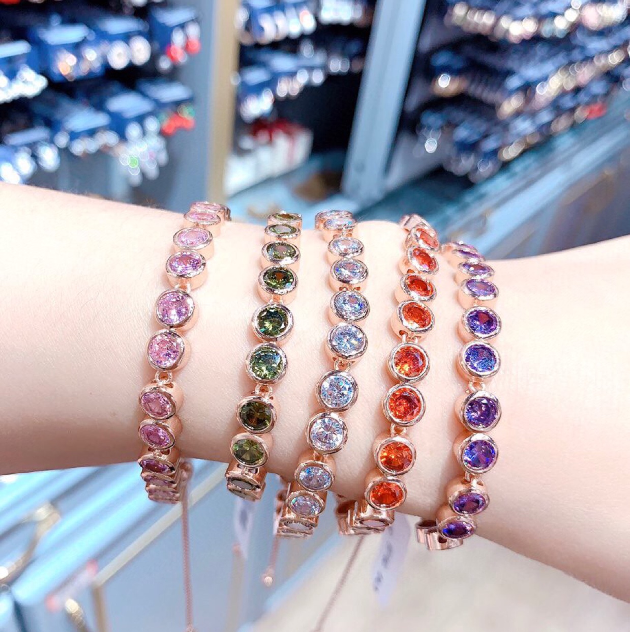 Multicoloured zircon pull-adjustable bracelet