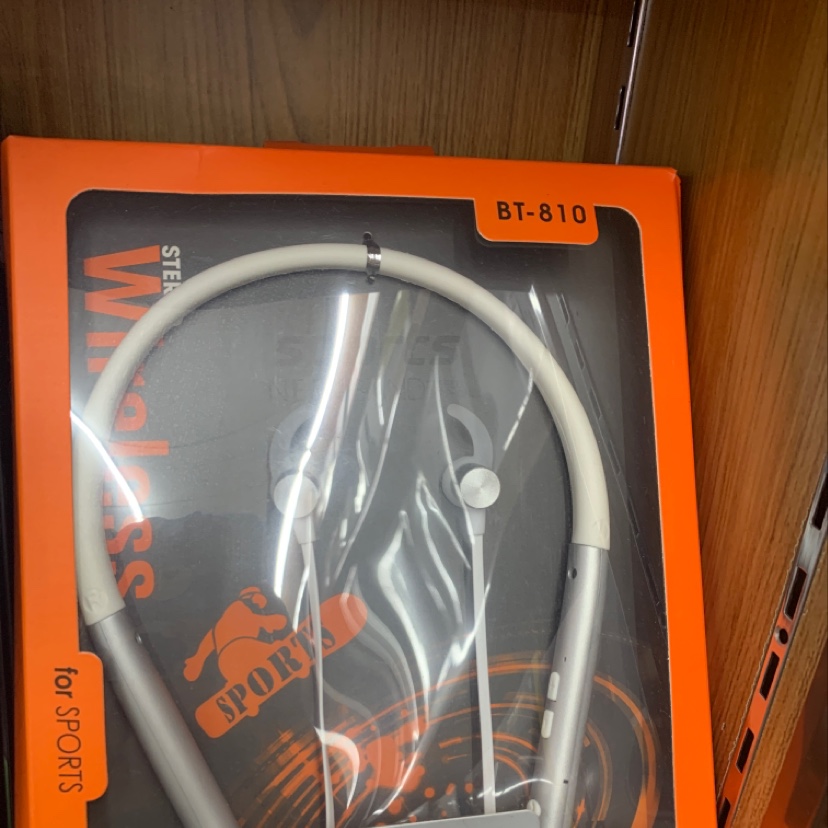 耳机18