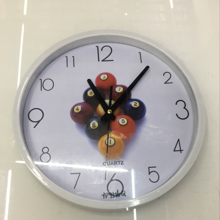 时尚简约挂钟客厅卧室办公室时钟静音卡通创意挂表桌球图案石英钟产品图