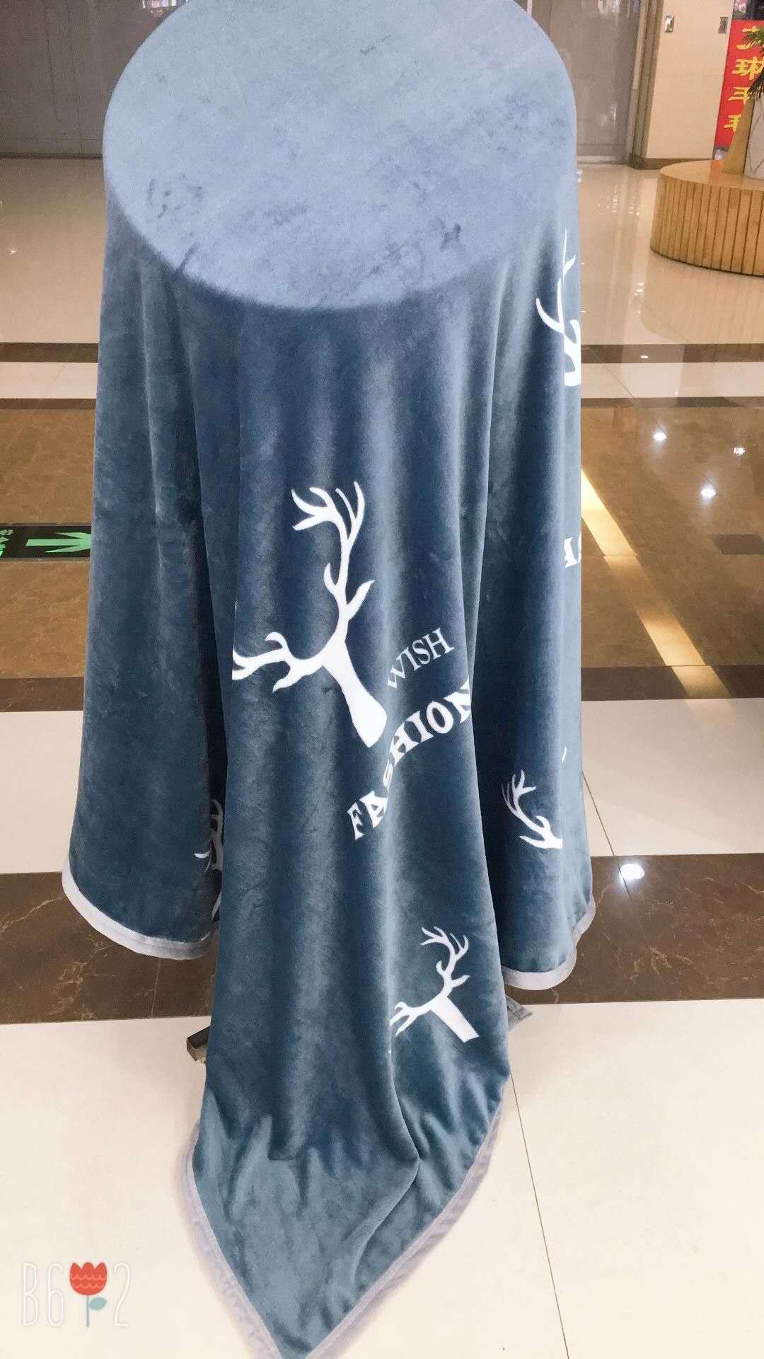 Fleece Fleece Blanket With Rolled Hem