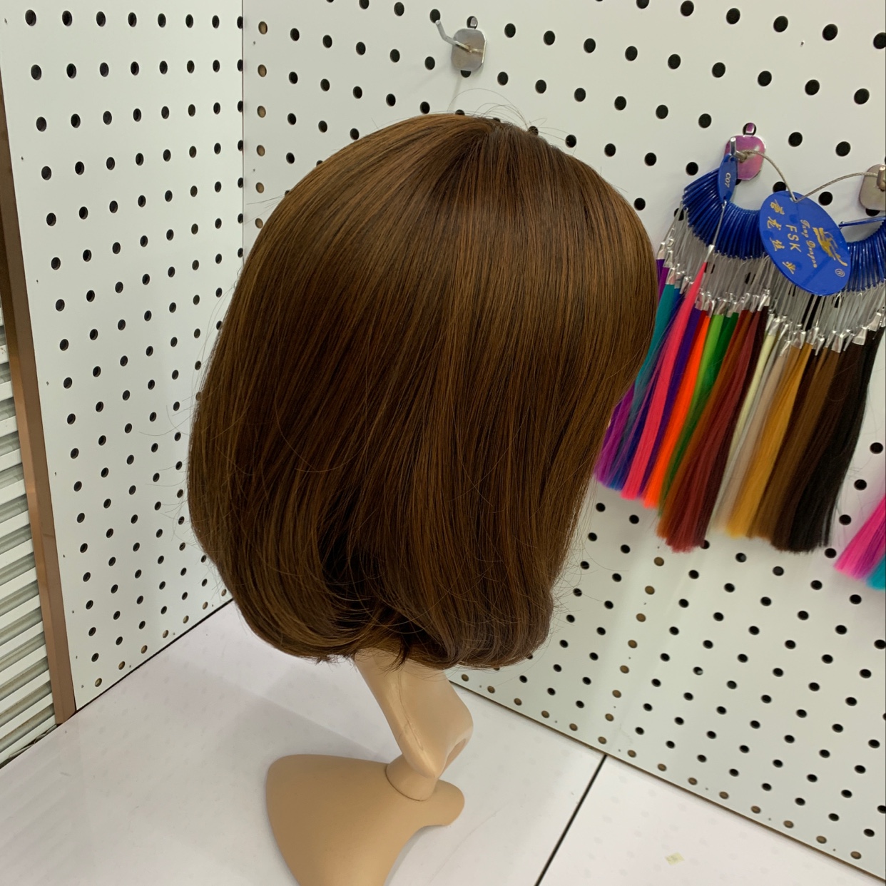 Rose net matte high-temperature silk short curly hair wig for women, custom-made and wholesale realistic wig for women details Picture