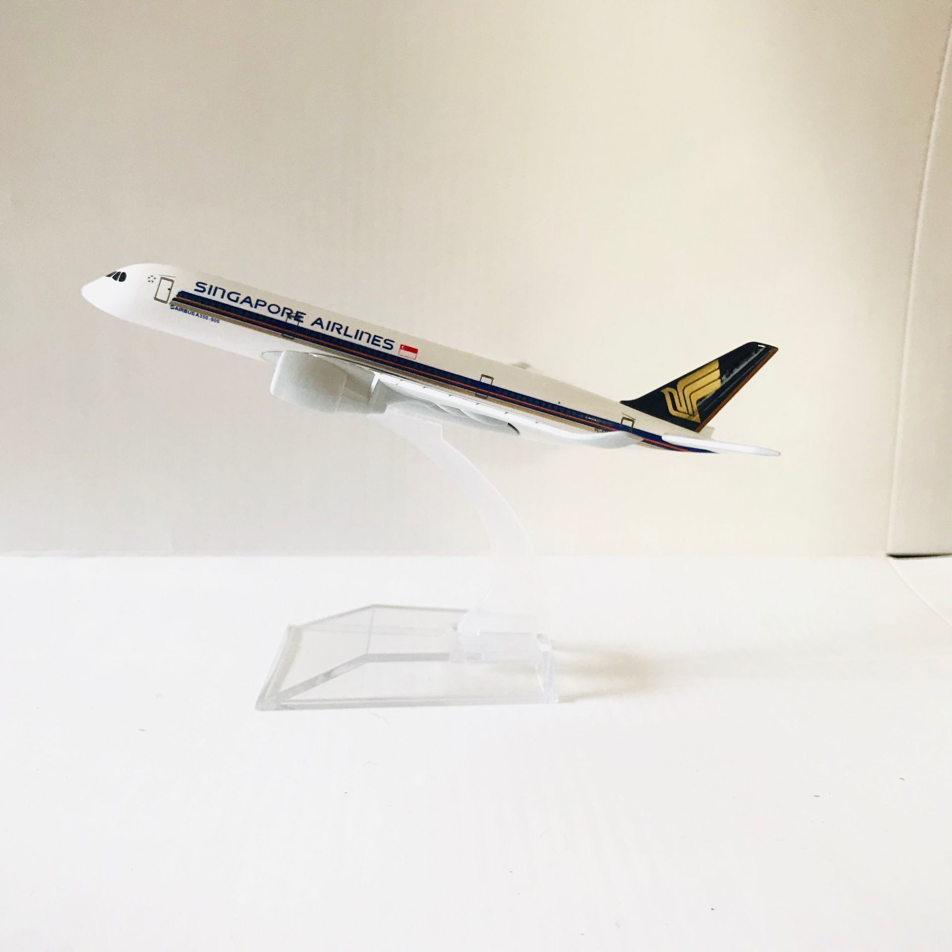 飞机模型（16CM新加坡航空A350合金飞机模型 ） 金属飞机模型详情图1
