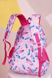 Fashionable and trendy backpacks for high school, junior high school and senior high school students in South America and Australia, new Korean version backpacks Application Scenario