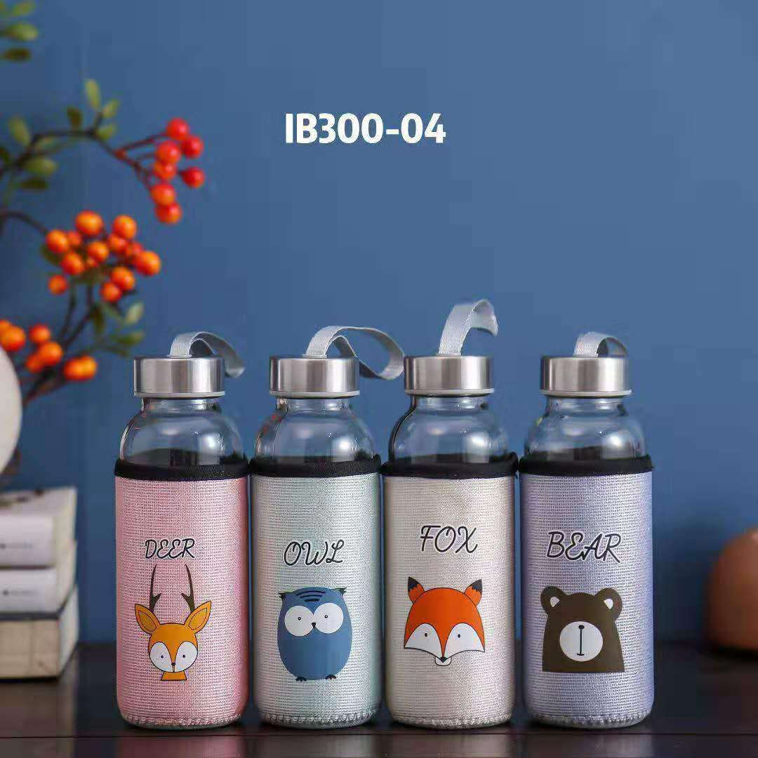 New color shiny silk cloth glass cup, portable single-layer water cup, simple covered tea cup, heat-insulating and anti-drop glass cup, 300ml Application Scenario