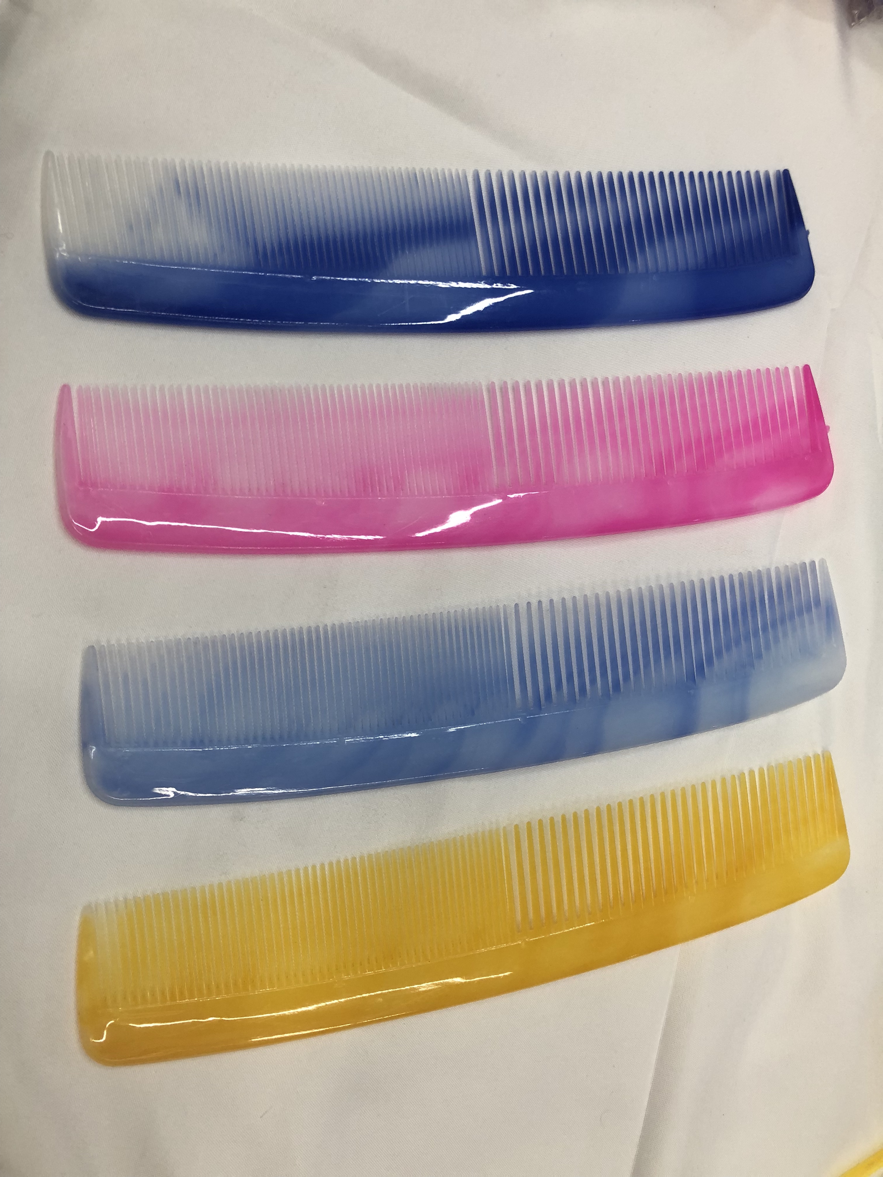 DC23厂家直销塑料梳子 扁梳子 外贸热销梳子 粗密梳子白底实物图