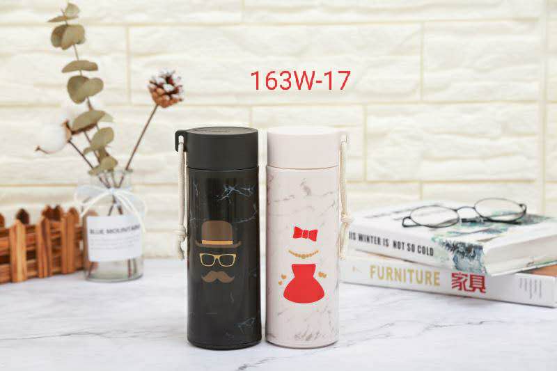 New simple and portable plastic shell glass and water cup, heat-resistant and shockproof, customizable logo Application Scenario