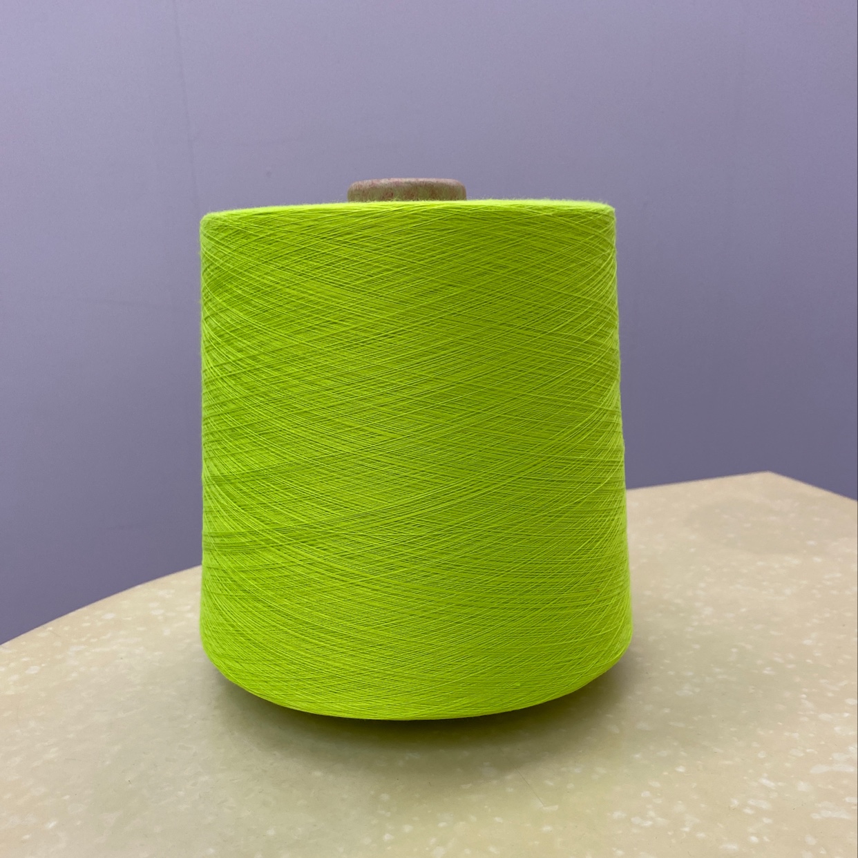 21-32 count colored polyester yarn: Autumn Fragrance Green