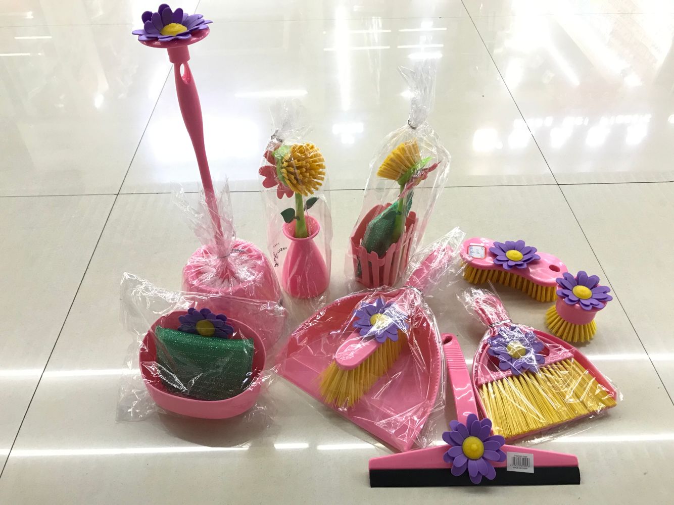 11E1023花朵洗衣刷产品图