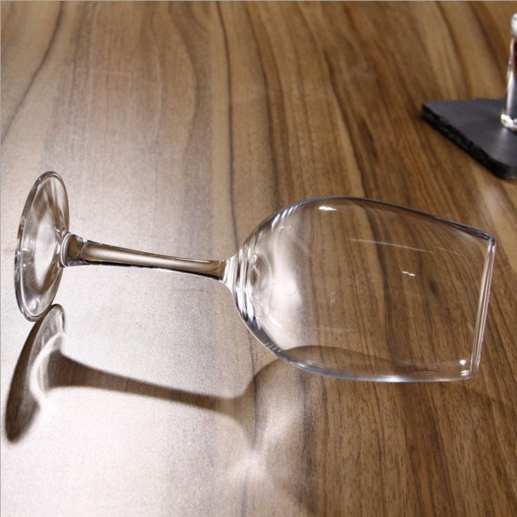 Lead-free thickened glass wine glass, large tall glass decanter with German craftsmanship details Picture