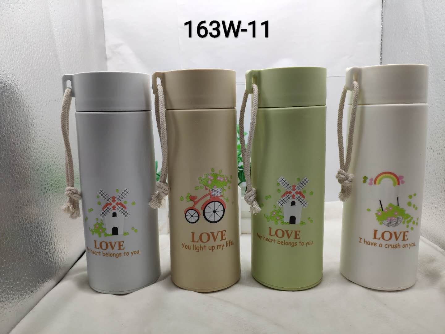 New simple and portable plastic shell glass and water cup, heat-resistant and shockproof, customizable logo Item Picture