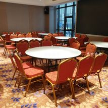 上海酒店餐厅宴会餐桌椅饭店酒席桌椅会议室折叠钢椅金属酒店椅
