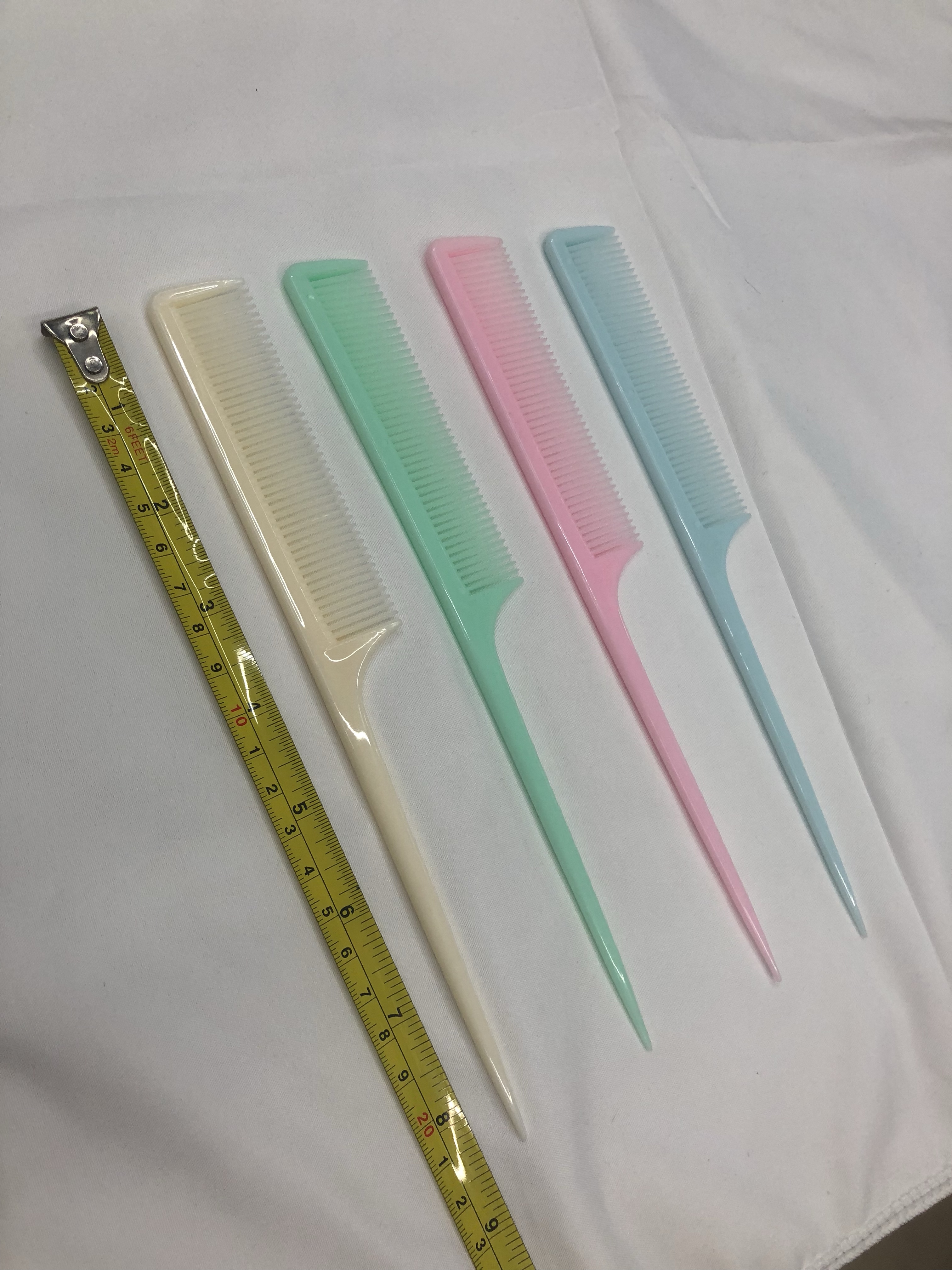 厂家直销701果冻色尖尾小梳子 分区梳子挑梳 4色混 20个一包细节图