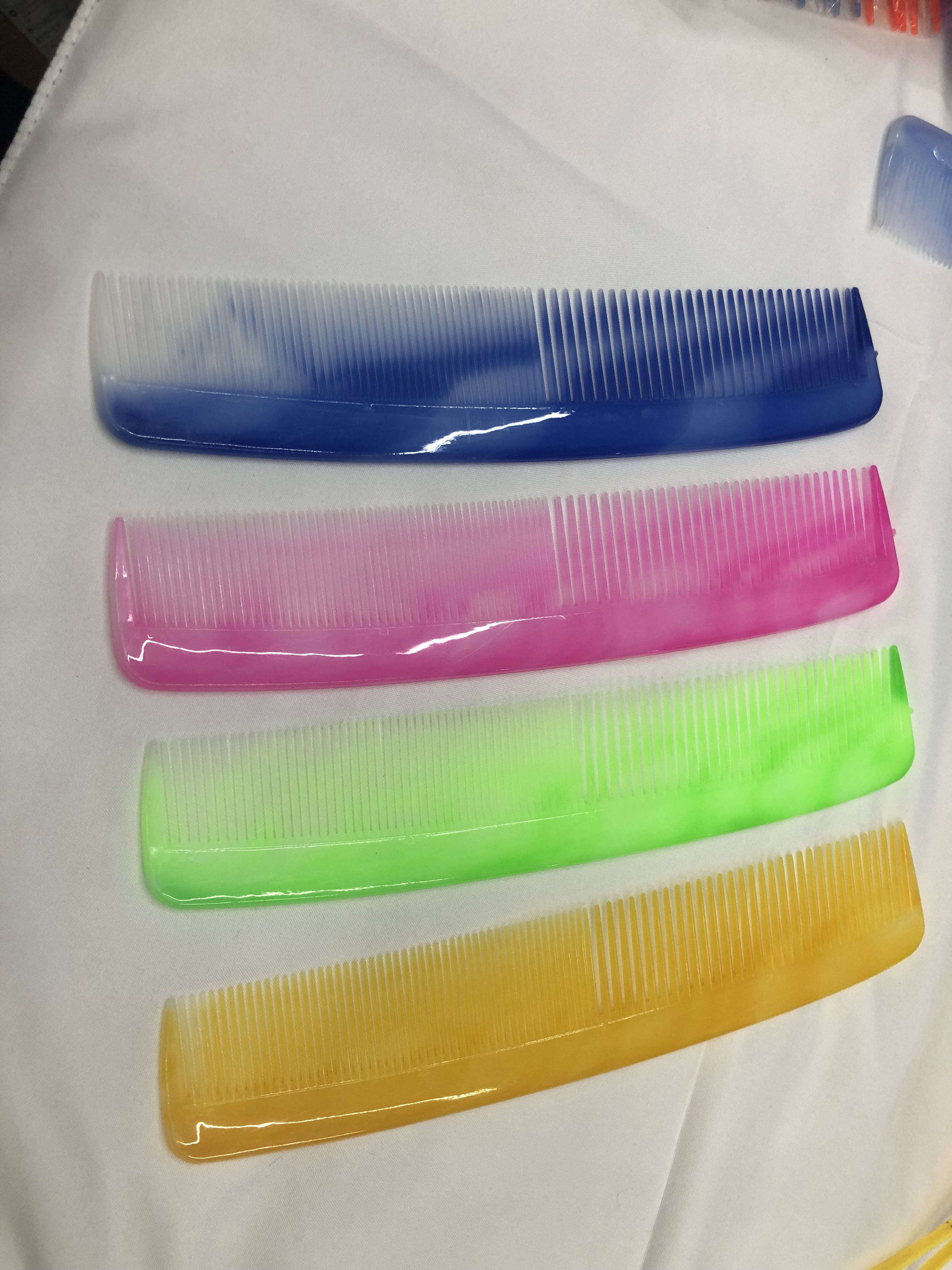 DC23厂家直销塑料梳子 扁梳子 外贸热销梳子 粗密梳子细节图